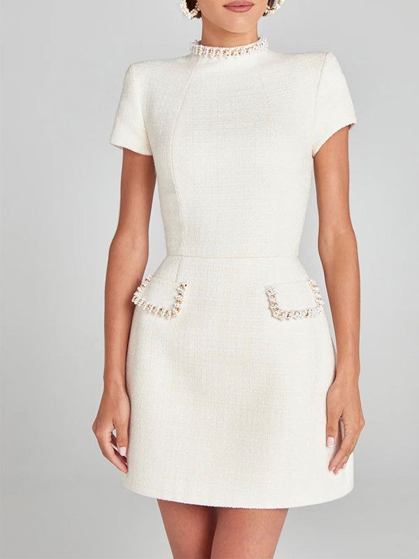 Robe mini en tweed luxe avec perles - Élégance et raffinement - Projet Paris - Parfaite pour les occasions spéciales