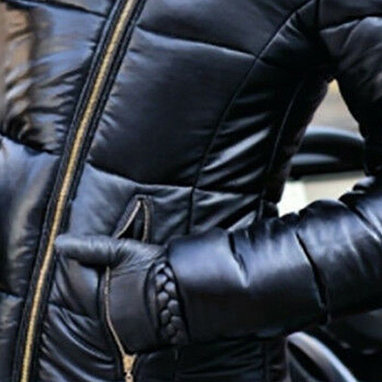 Manteau pour femme avec capuche élégante