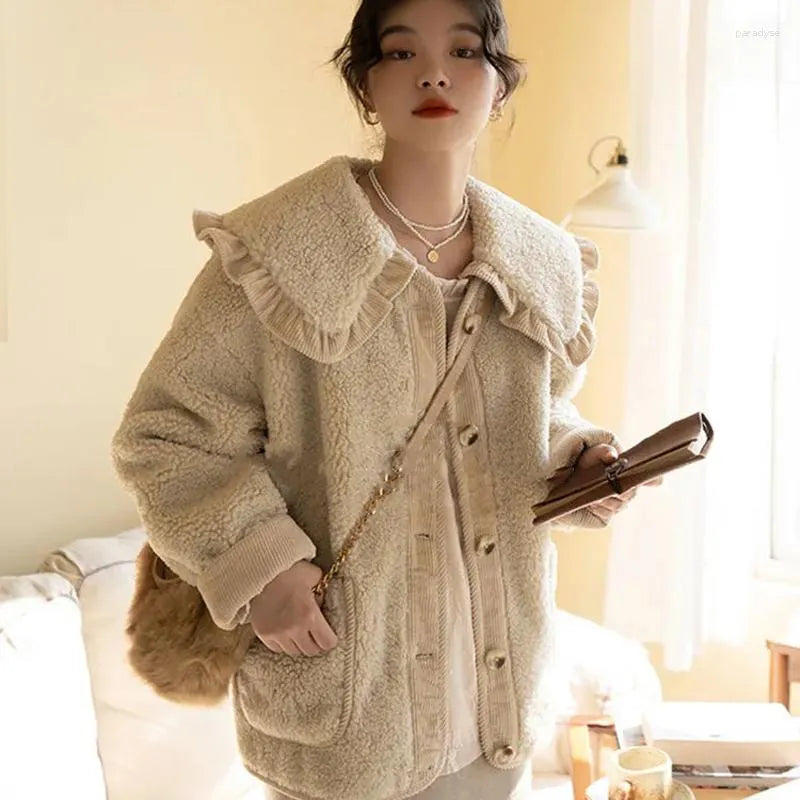 Veste élégante à col volanté pour femme