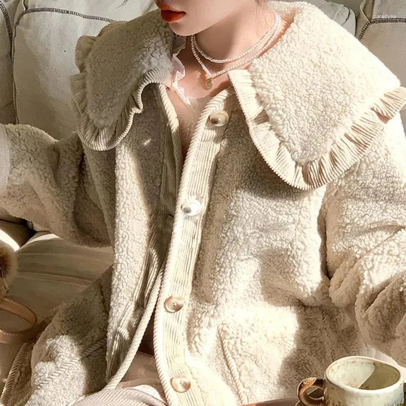 Veste élégante à col volanté pour femme