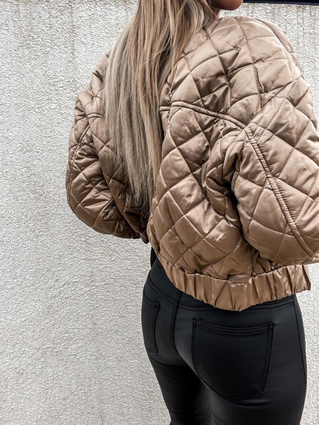 Veste courte matelassée pour femmes