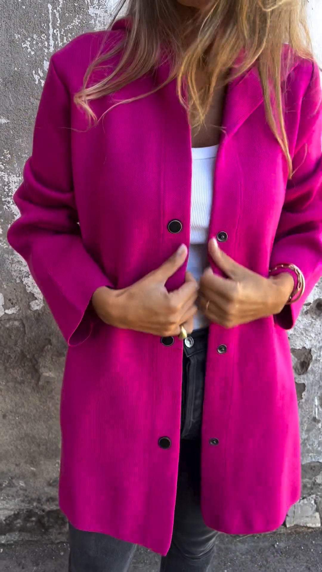 Adriana | Veste en tricot avec boutons et capuche