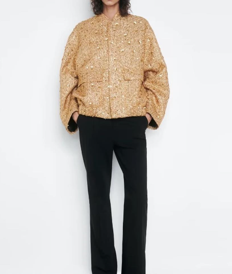 Elégant manteau oversize avec pièces dorées scintillantes