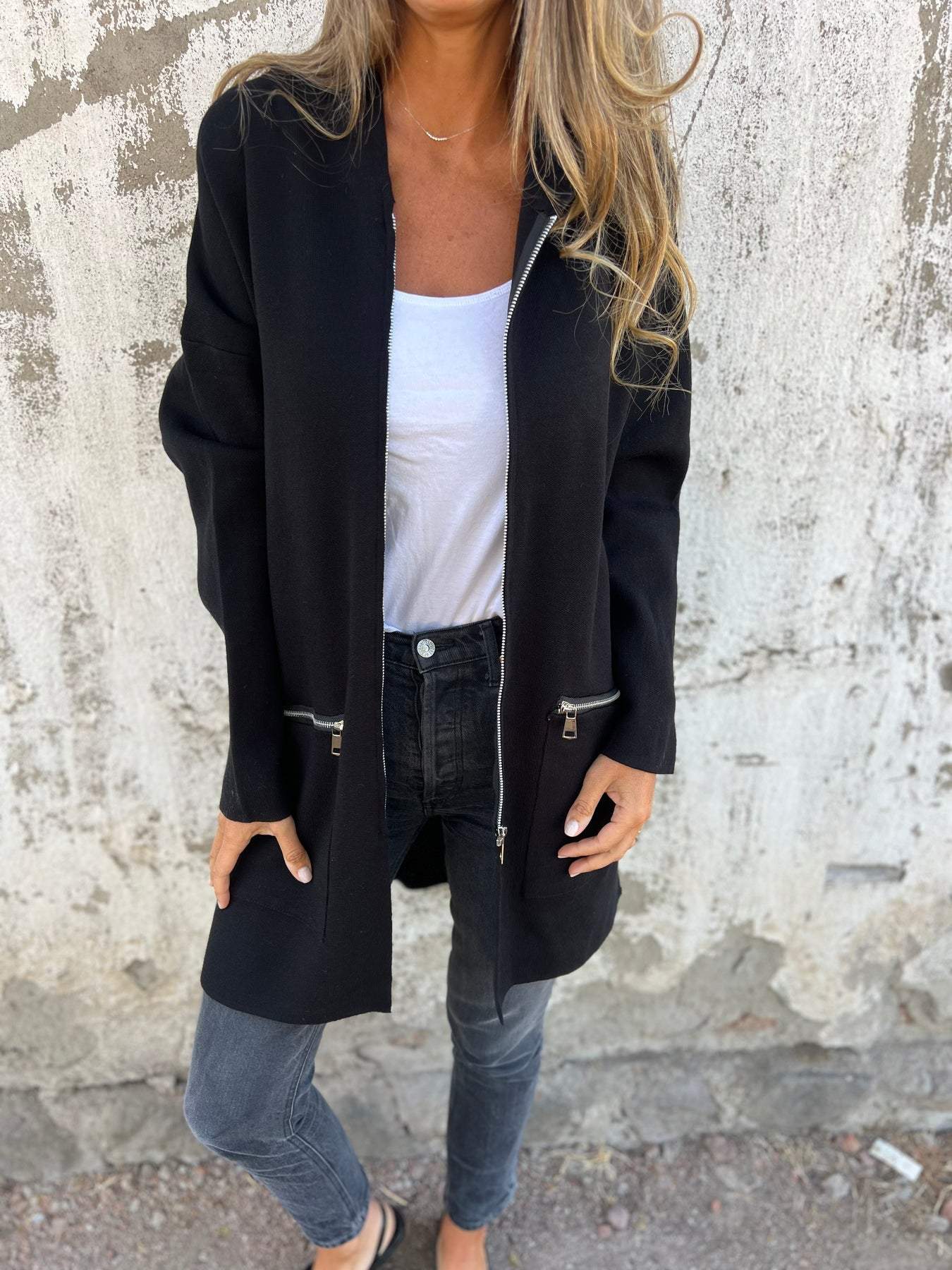 Veste en tricot pour femmes avec fermeture éclair et manches longues