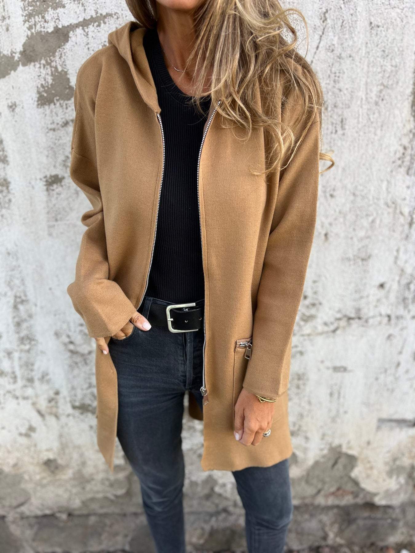 Veste en tricot pour femmes avec fermeture éclair et manches longues