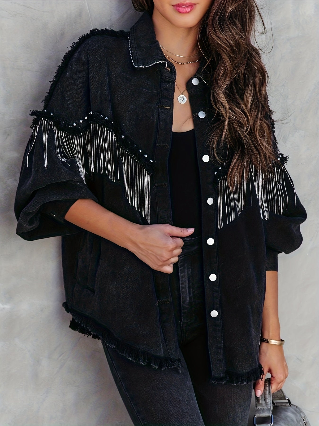 Elle - veste en jean élégante avec pompons