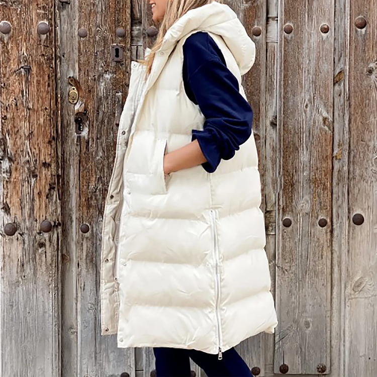 Gilet rembourré avec capuche pour femme