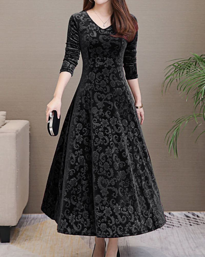 Robe en velours élégante – Douceur et raffinement – Projet Paris – Idéale pour un look sophistiqué