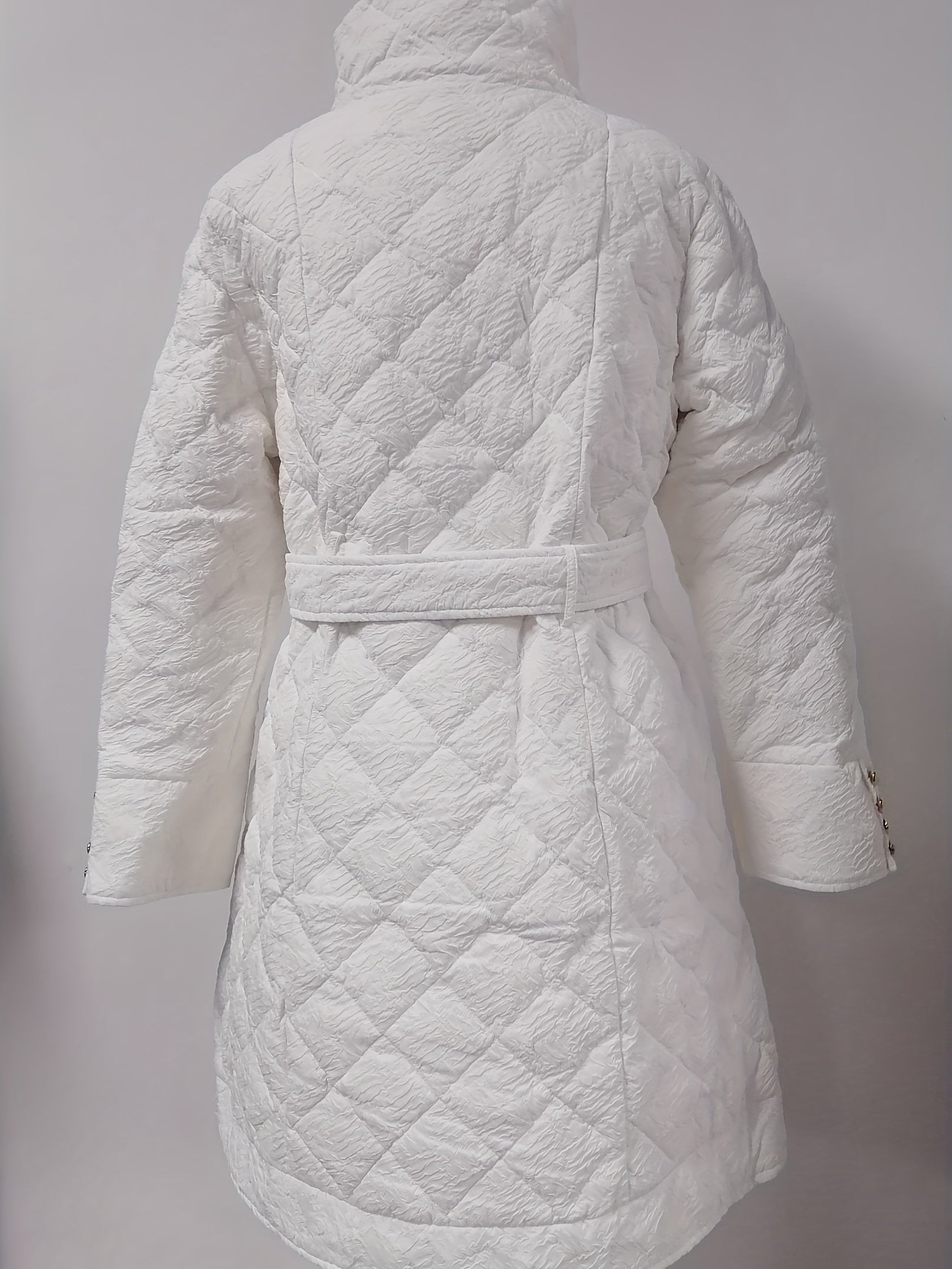 Manteau matelassé élégant pour femmes avec ceinture – Chic et tendance – Projet Paris – Parfait pour l'hiver