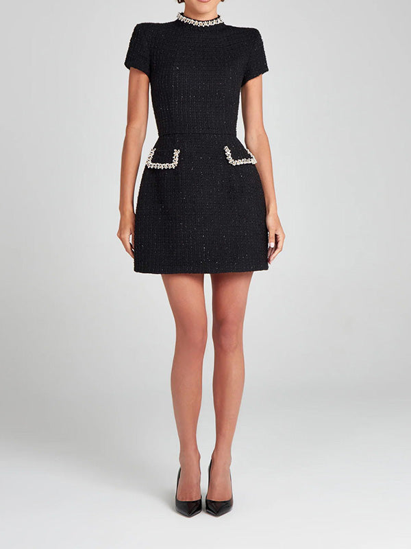 Robe mini en tweed luxe avec perles - Élégance et raffinement - Projet Paris - Parfaite pour les occasions spéciales