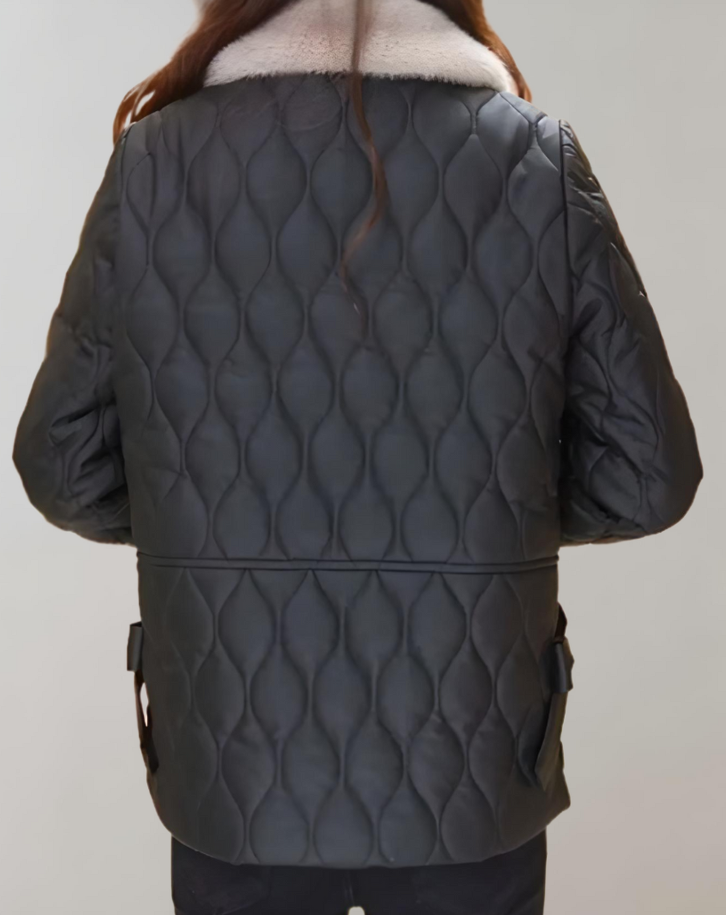 Nora - Manteau d'hiver noir avec motifs gaufrés et faux cols en tissu