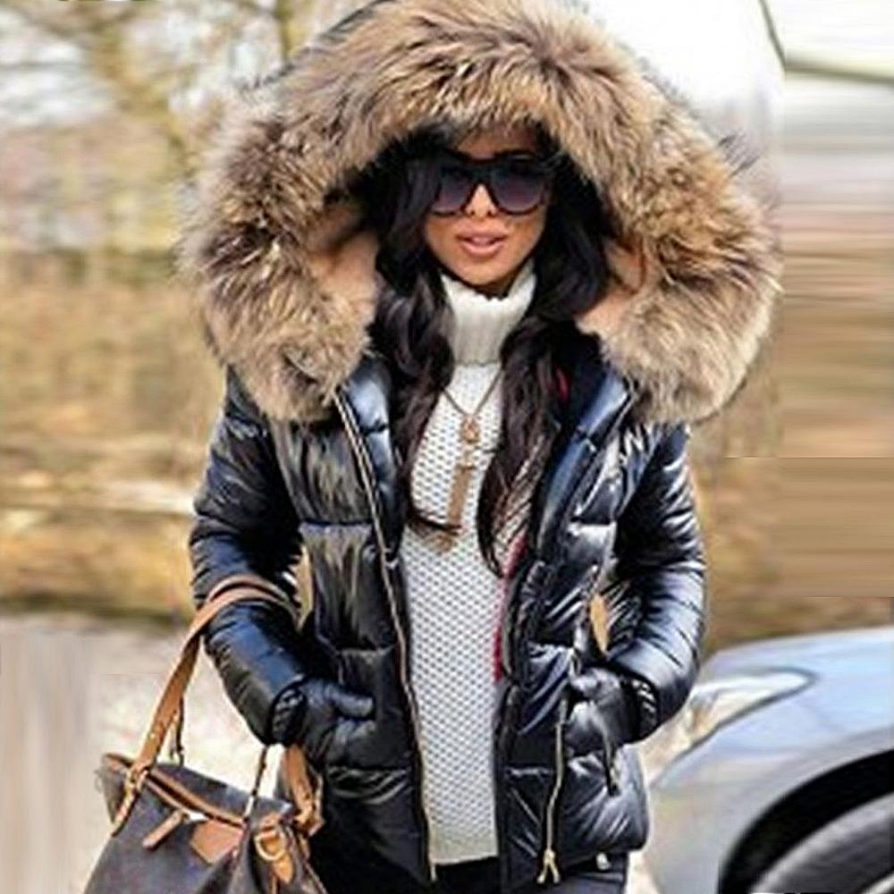 Manteau pour femme avec capuche élégante