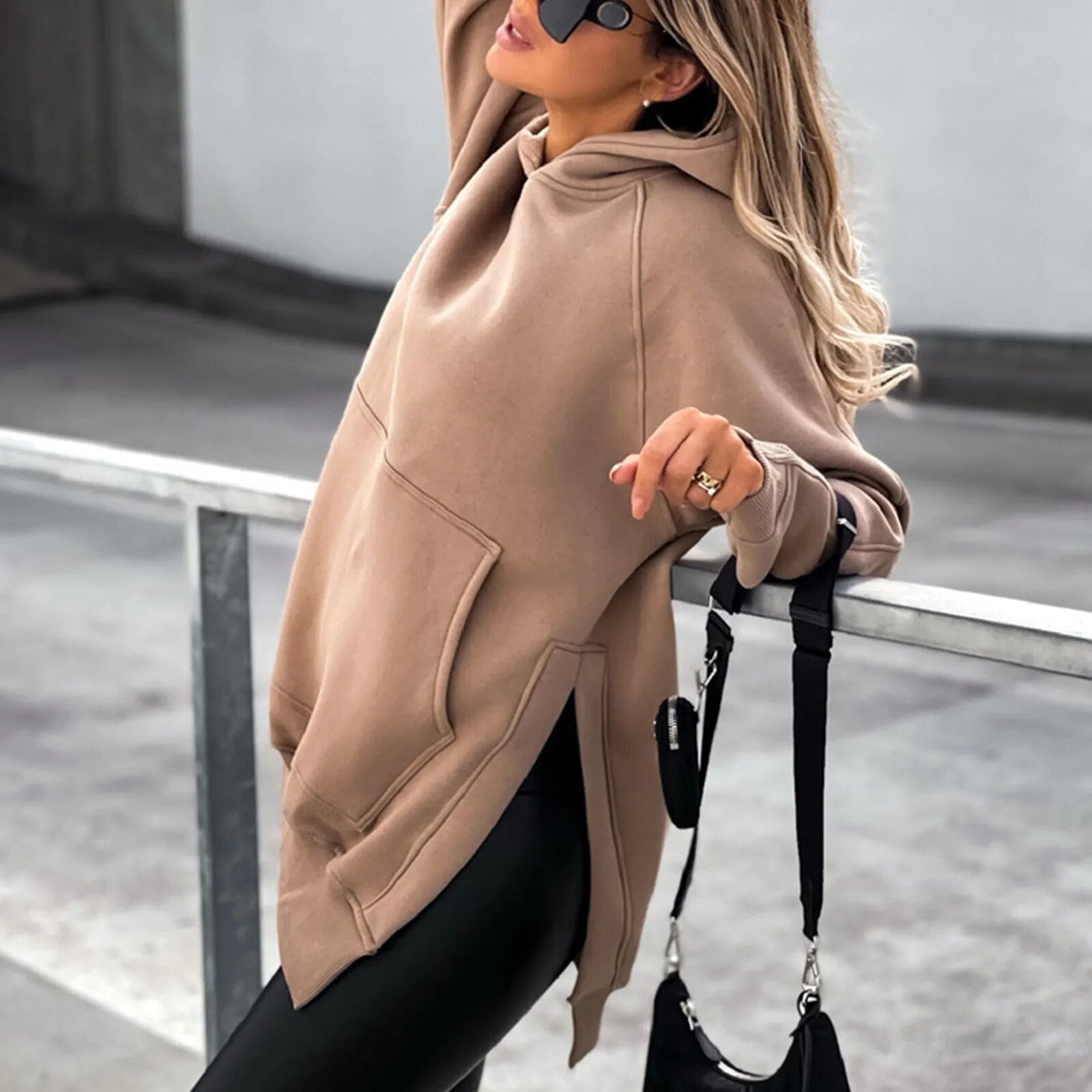 Nicole - veste élégante avec capuche et fente