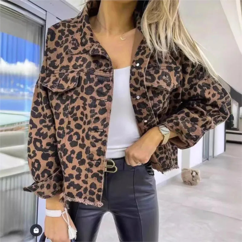 Joana - Veste en jean imprimé léopard
