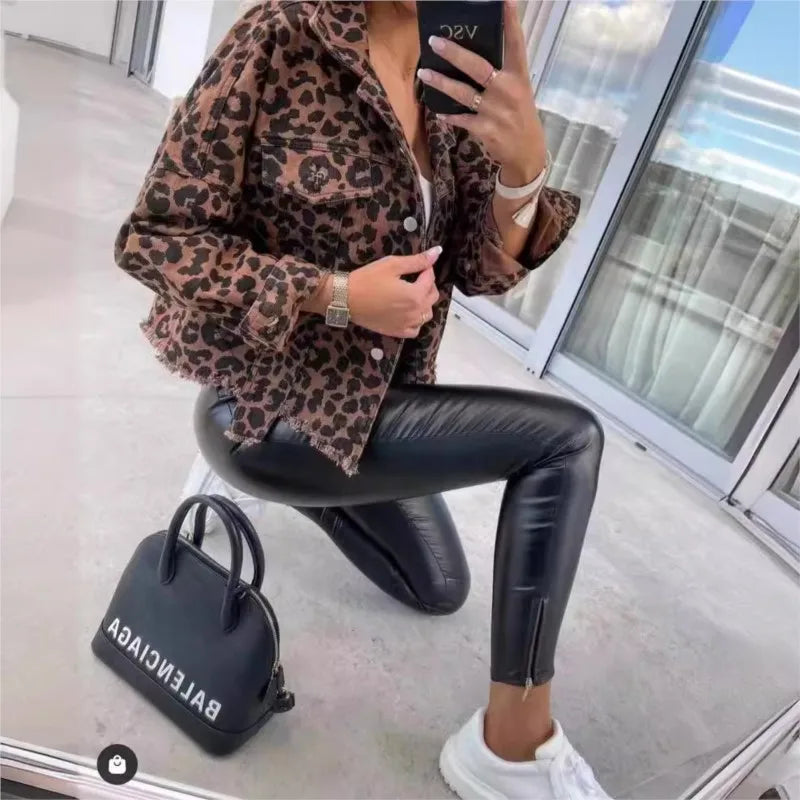 Joana - Veste en jean imprimé léopard