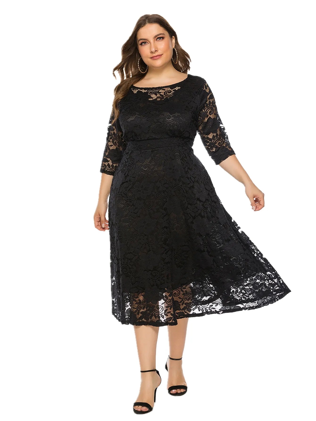 Robe midi grande taille en dentelle contrastée - Élégance et style unique - Projet Paris - Détails raffinés