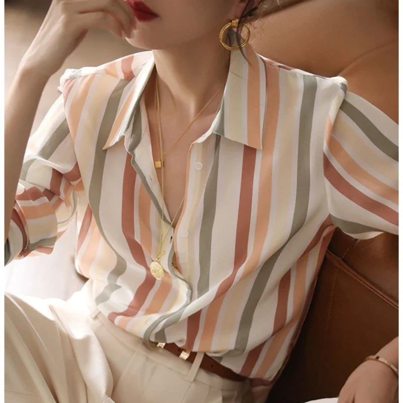 Brygit | Blouse à Rayures Minimalistes avec Col Revers et Manches Longues