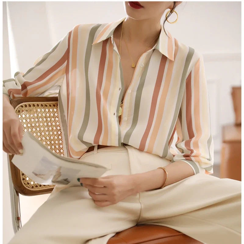 Brygit | Blouse à Rayures Minimalistes avec Col Revers et Manches Longues