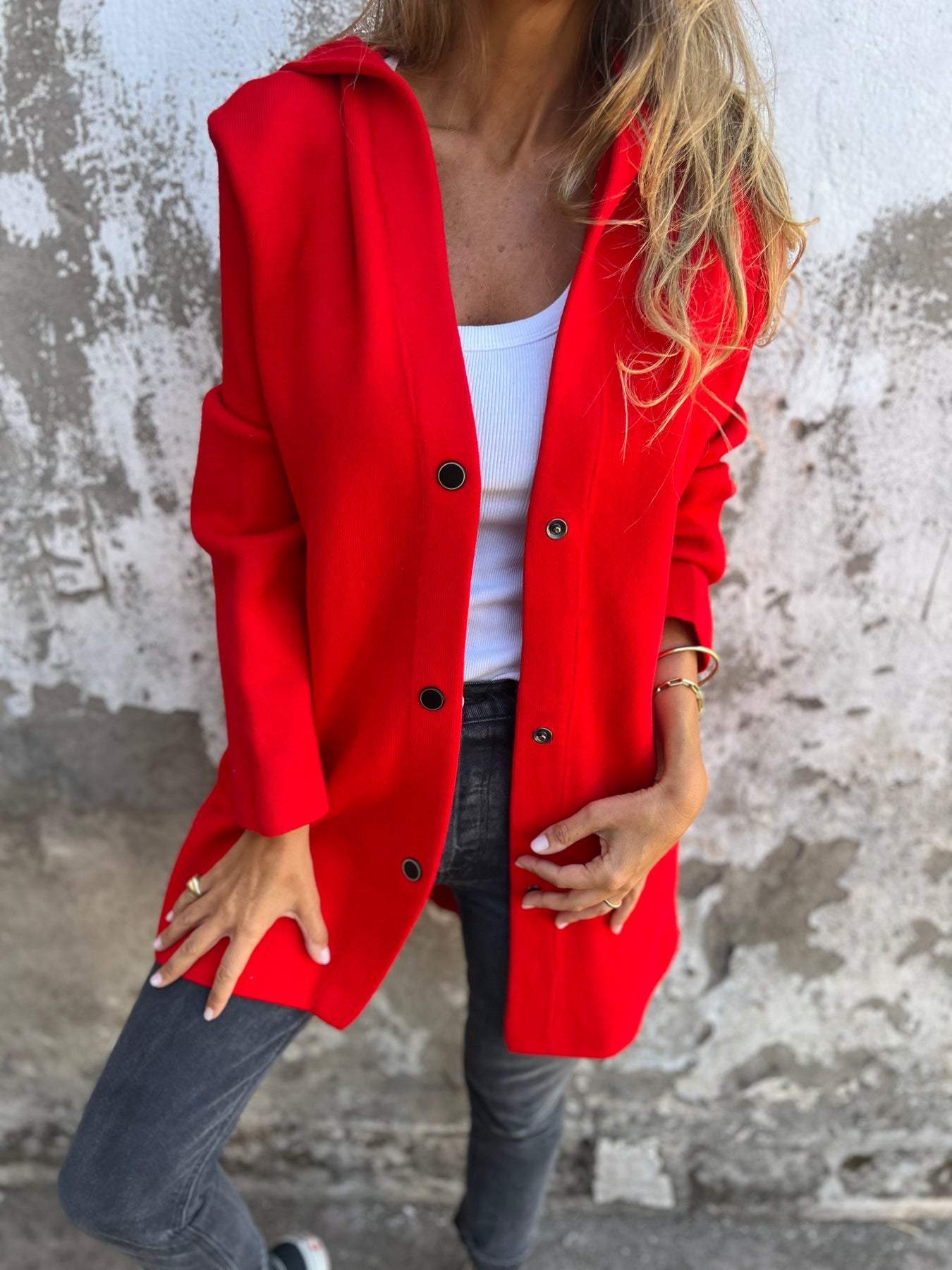 Adriana | Veste en tricot avec boutons et capuche