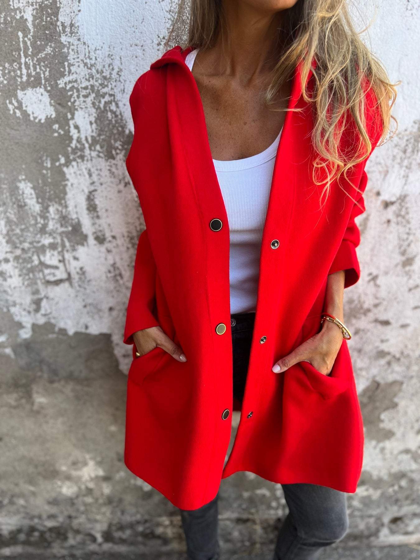 Adriana | Veste en tricot avec boutons et capuche